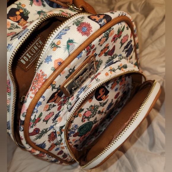 Her Universe Pocahontas Floral Backpack BoxLunch Exclusive - Picture 7 of 8